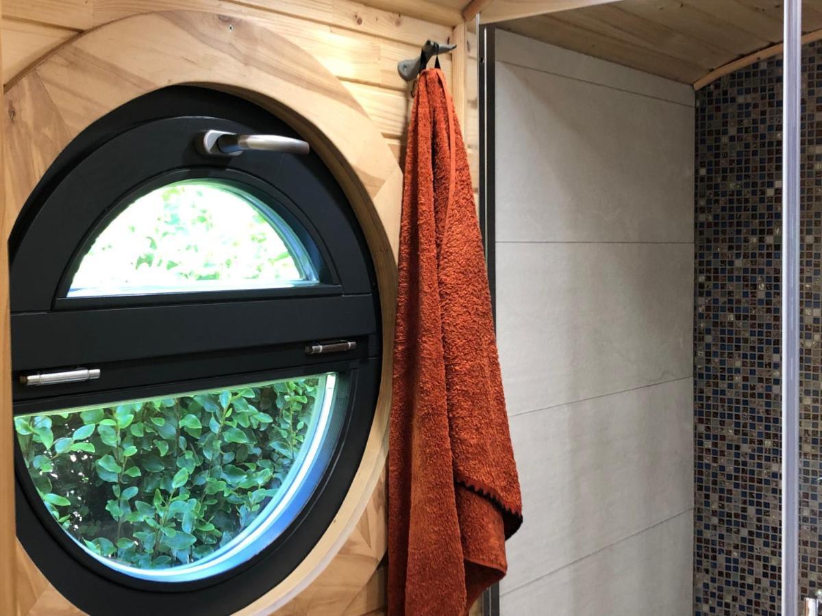 Roulotte Gites O Bien-Etre Massage Spa Sejour Bien-Etre En Hebergement Insolite Roulotte Karantez Ou En Gites Melon Ou Yock A 800 M Des Plages Maison D'Hote Drogou Порсподе Екстер'єр фото