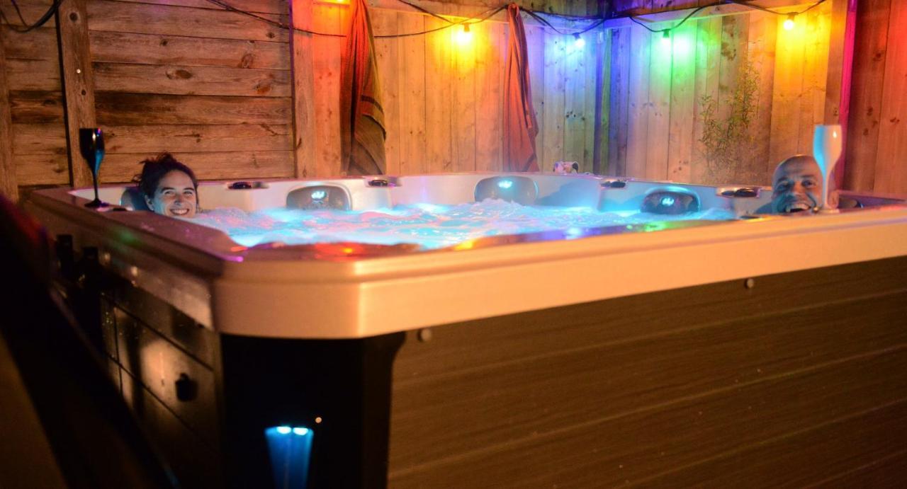 Roulotte Gites O Bien-Etre Massage Spa Sejour Bien-Etre En Hebergement Insolite Roulotte Karantez Ou En Gites Melon Ou Yock A 800 M Des Plages Maison D'Hote Drogou Порсподе Екстер'єр фото