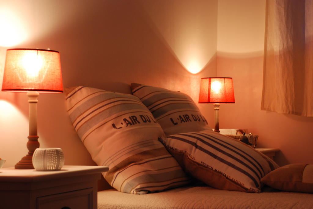 Roulotte Gites O Bien-Etre Massage Spa Sejour Bien-Etre En Hebergement Insolite Roulotte Karantez Ou En Gites Melon Ou Yock A 800 M Des Plages Maison D'Hote Drogou Порсподе Номер фото